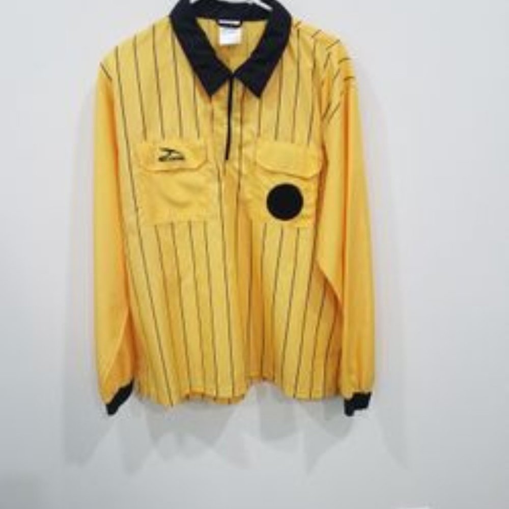 Soccer Futball Water Resistant Large Referee Jersey & Shorts